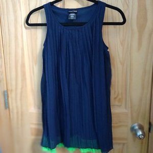 Paper doll Navy with green bottom ruffle sleeveless top